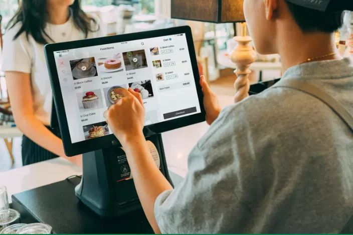 Học thương mại điện tử ra làm gì? 10 công việc lương tốt và dễ xin việc nhất